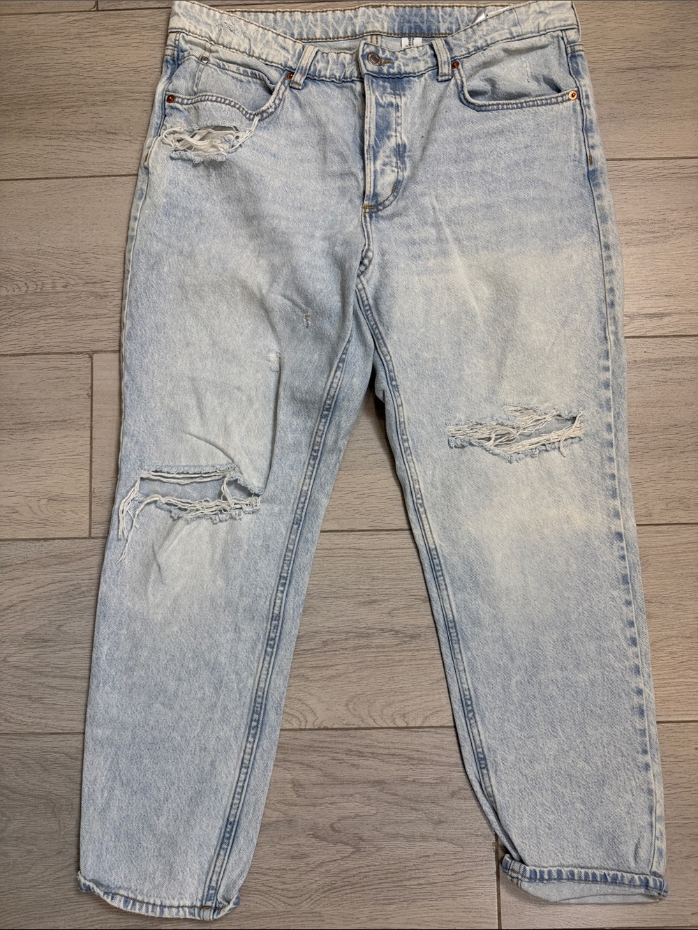 &Denim Light Wash Distressed Boyfriend Low Waist Jeans - Relaxed Fit Size 12